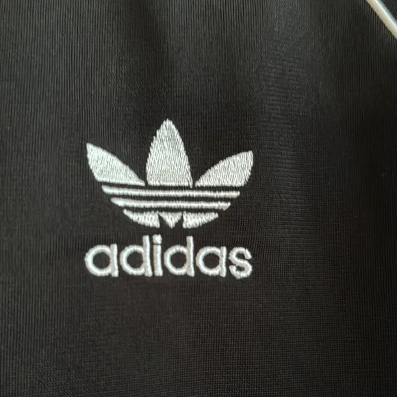 Adidas Black Bomber Jacket with Iconic Design Sz Youth M - Picture 3 of 8